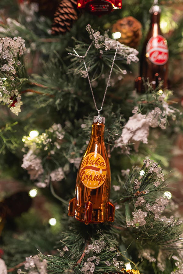 Fallout Nuka-Cola Glass Bottle Tree Ornament Set - Image 7