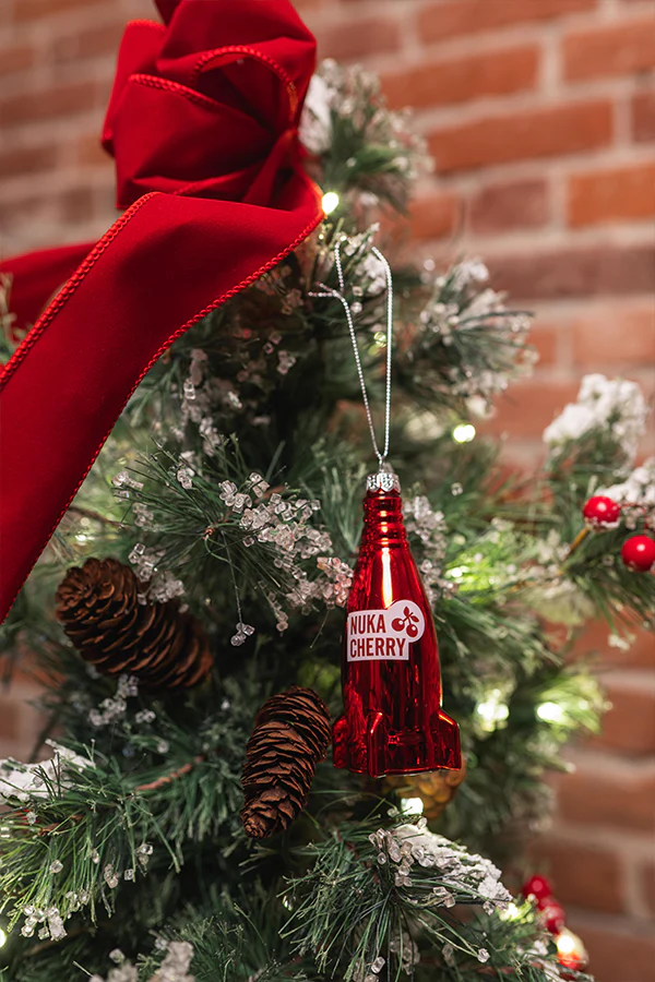 Fallout Nuka-Cola Glass Bottle Tree Ornament Set - Image 9